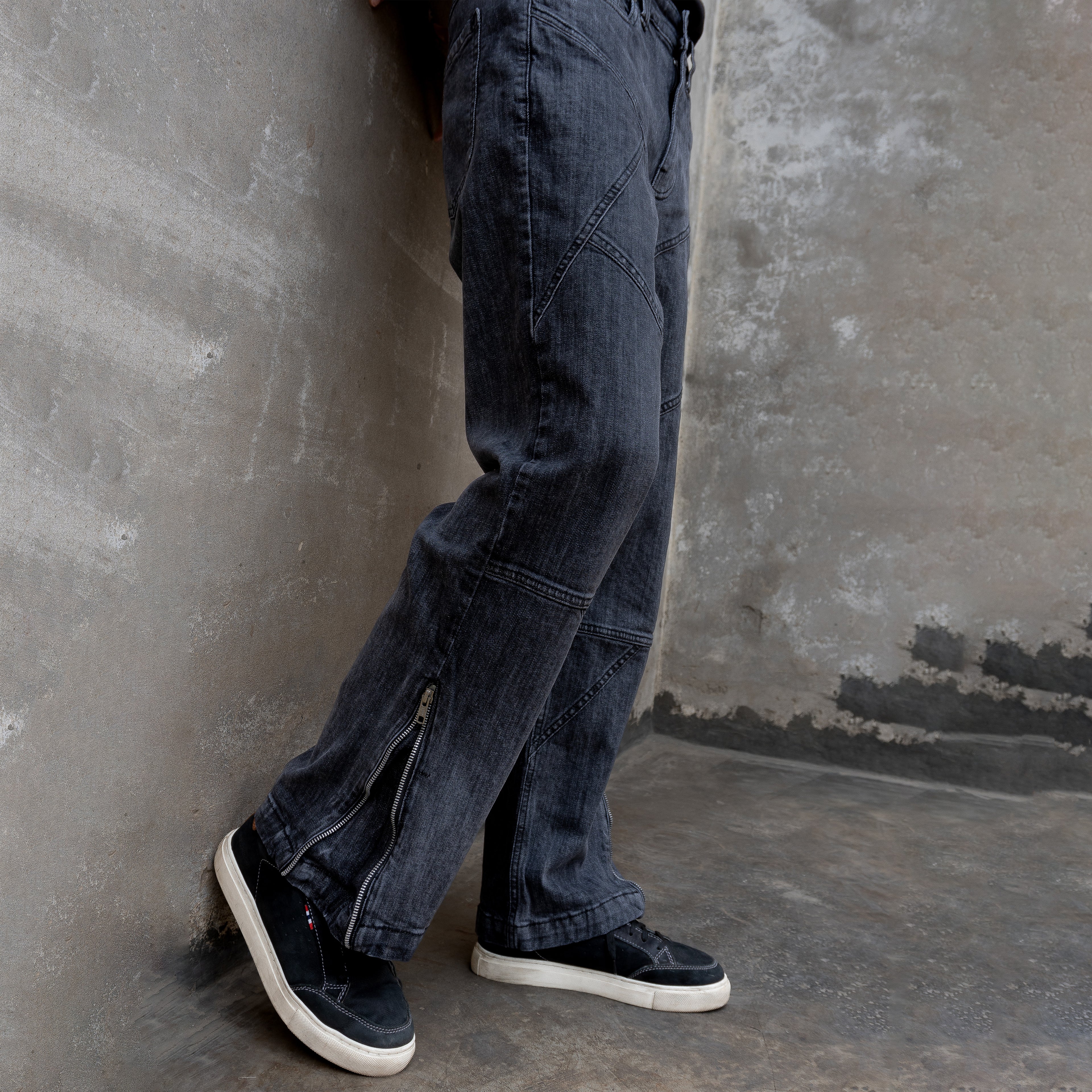 CROSS TRAIL DENIM JEANS [BLACK]